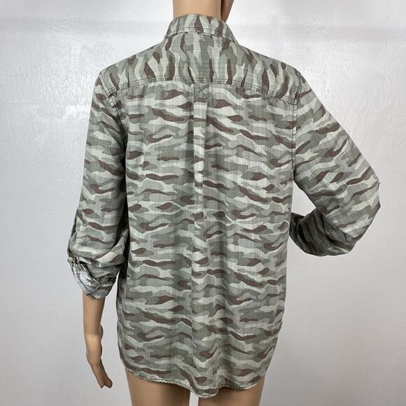 American Eagle Outfitters Camo Button Front Long Sleeves Shirt - Picture 5 of 9